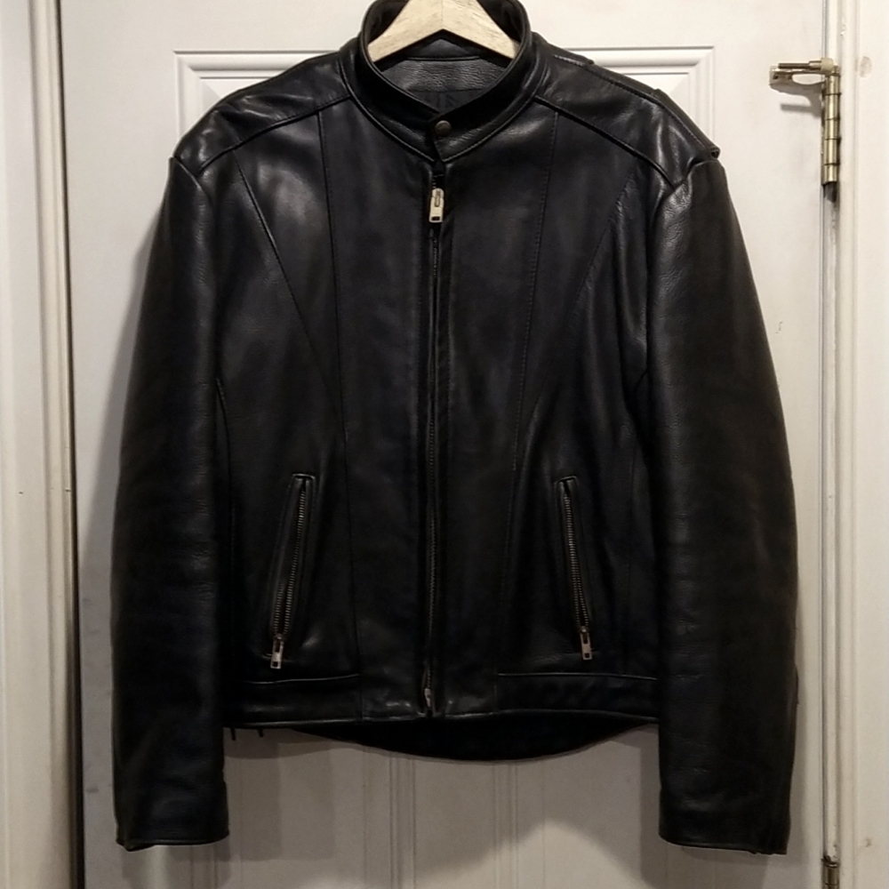 Men's Black Leather Motorcycle Jacket - Size 46 Mint Condition